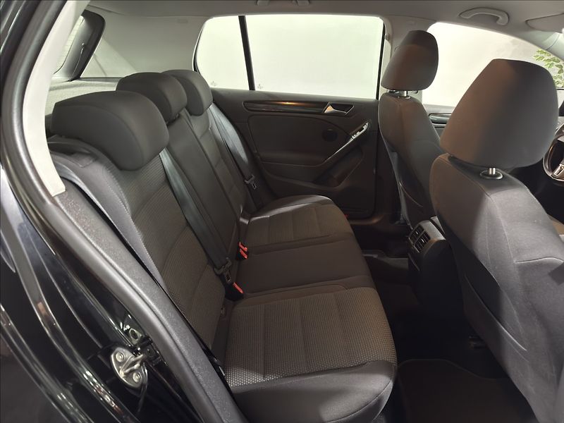 Volkswagen Golf 1,4   TSI 90 kW ČIDLA VÝHŘEV - fotka 19 z 28