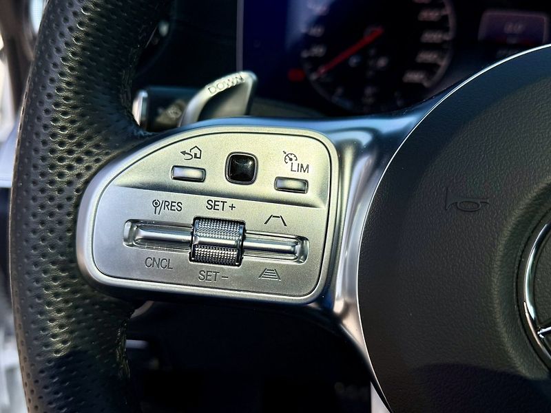 Mercedes-Benz Třídy E (2020) 53 AMG 4MATIC+ kupé - fotka 36 z 58