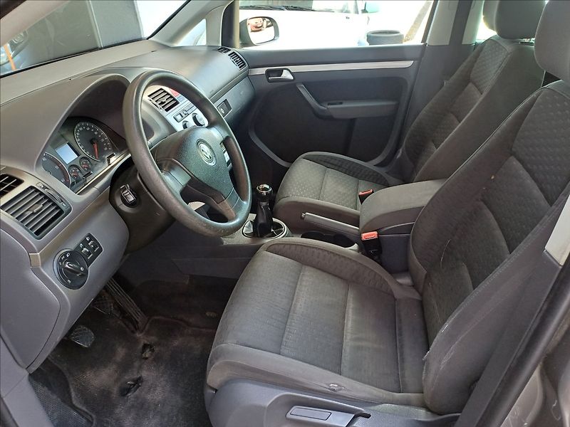 Volkswagen Touran 1,9 TDI 77kW,2x kola - fotka 10 z 25
