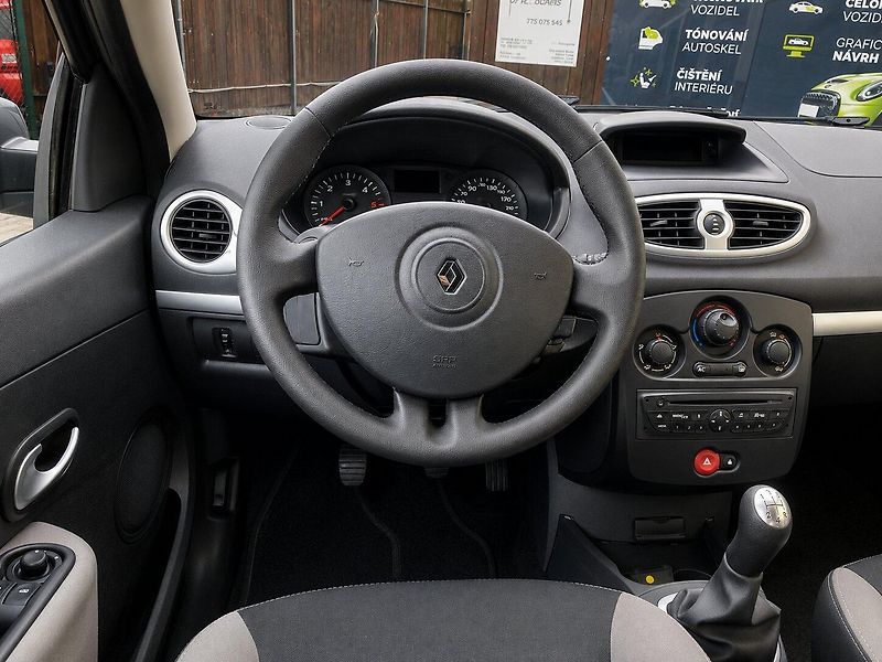 Renault Clio Combi 1,5 dCi (55kW)*TAŽNÉ* - fotka 7 z 17