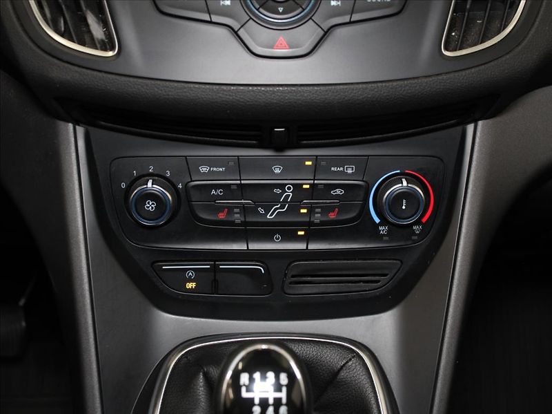 Ford C-MAX 1,0 EBoost 92kW Trend TAŽNÉ ČR - fotka 13 z 18