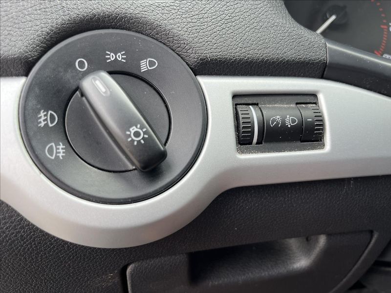 Škoda Octavia 1,6 MPi KLIMA ROZVODY PNEU - fotka 23 z 36