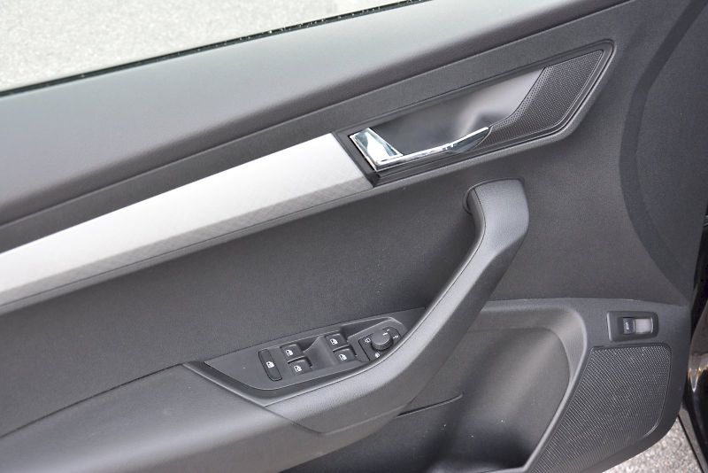 Škoda Karoq (2024) 1.5 TSI 110 kW Selection - fotka 11 z 24
