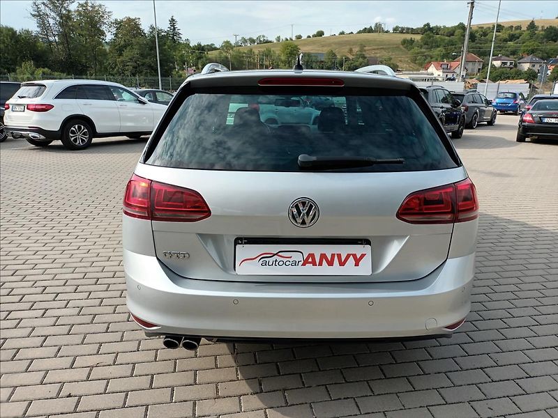 Volkswagen Golf 2,0 TDI,GTD,135KW,NAVI,XENON - fotka 6 z 50