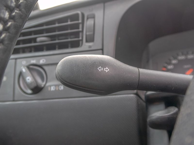 Volkswagen Golf (1999) 1.9TDI 66KW – KABRIO - fotka 13 z 36