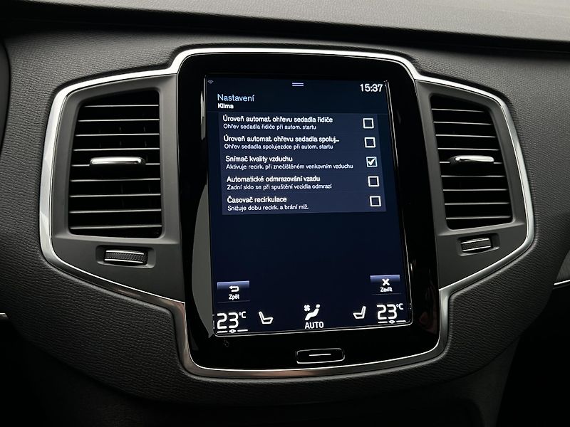 Volvo XC90 B5 AWD MOMENTUM PRO AUT - fotka 35 z 40