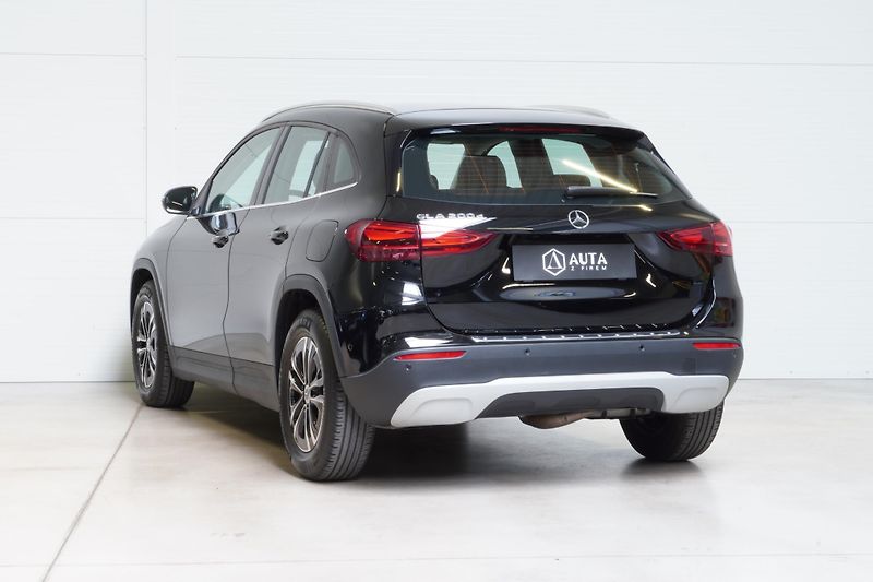 Mercedes-Benz GLA 200d,1.MAJ,ČR,DPH,Kamera - fotka 8 z 30