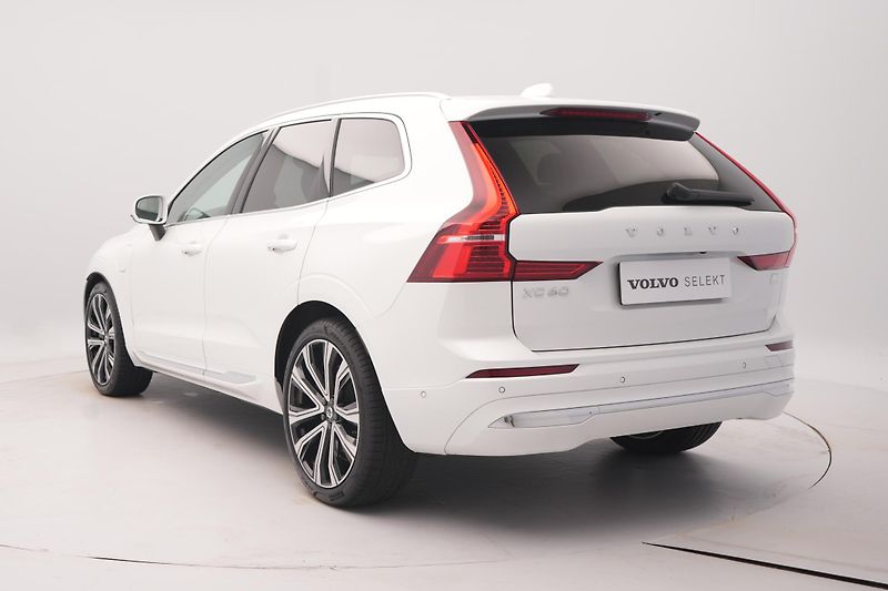 Volvo XC60 T8 AWD RECHARGE BRIGHT PLUS  - fotka 11 z 46