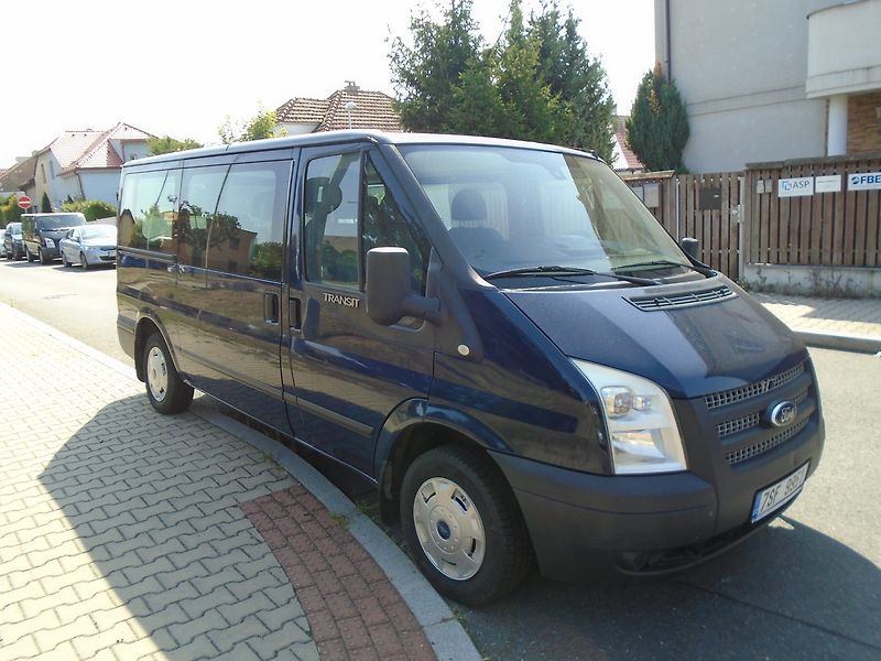 Ford Transit (2011) 2.2 TDCi L2H1 9 míst 5 dveří - fotka 4 z 30