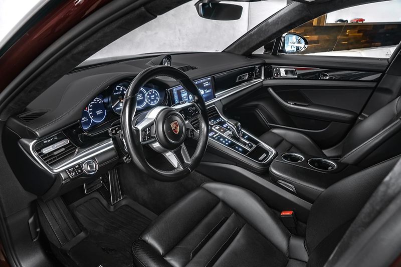 Porsche Panamera Turo S E-Hybrid Sport Chrono P - fotka 12 z 23