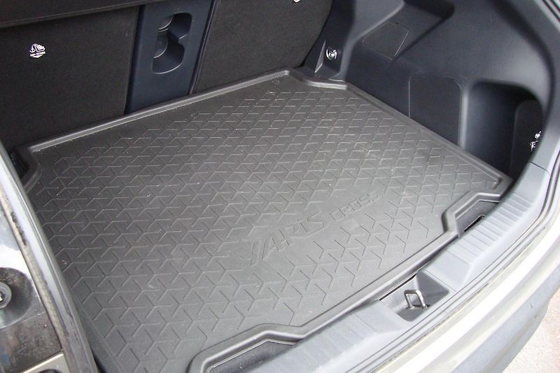 Toyota Yaris Cross (2024) 1.5 Hybrid,ČR,1.Maj.Exetucive - fotka 12 z 83