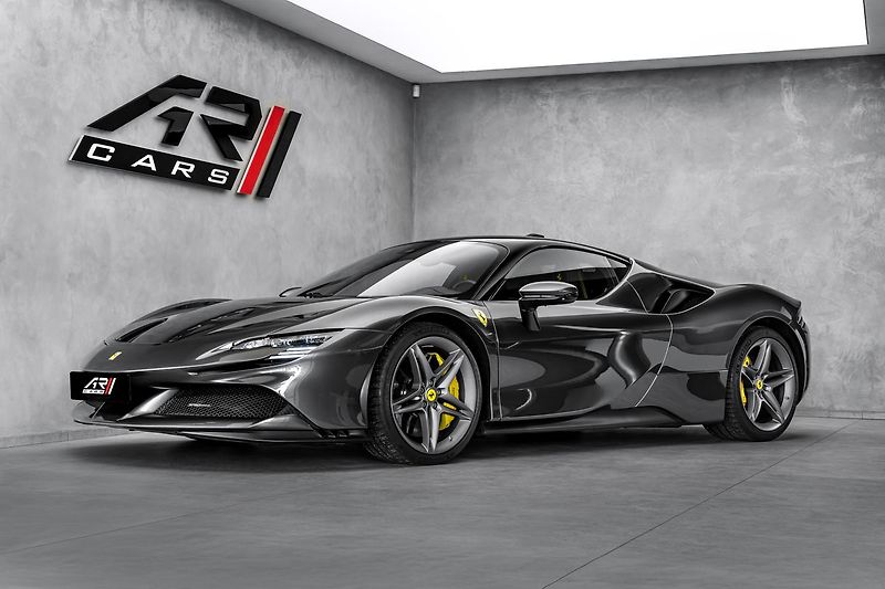 Ferrari SF90 - fotka 1 z 32