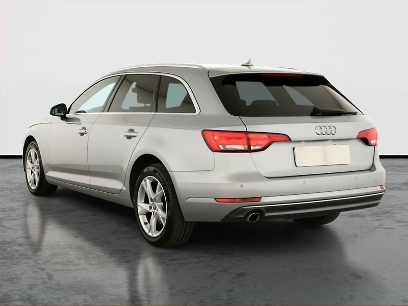 Audi A4 (2017) 2.0 TDI, Navi, Xenony - fotka 4 z 16