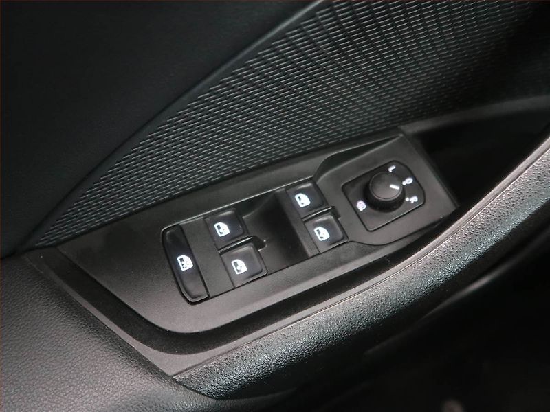 Škoda Octavia (2023) Ambition 2.0 TDI, ČR,1.maj - fotka 18 z 18