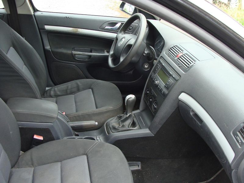 Škoda Octavia 1.9 TDi, 77 kW, 4x4, tažné - fotka 14 z 30