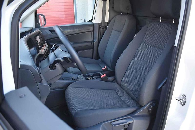 Volkswagen Caddy Cargo může mít dieselový, benzinový i plug-in hybridní pohon.