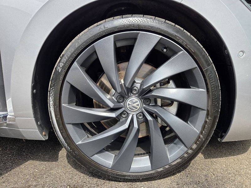 Volkswagen Arteon (2018) 2.0 BiTDI DSG 4M 176kW R-Line - fotka 69 z 71