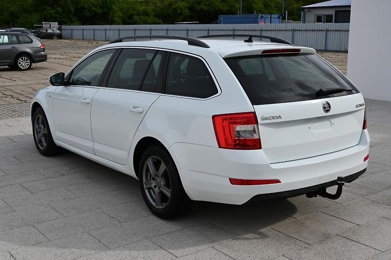 Škoda Octavia 1.6TDI 77KW Edition 4/2015 - fotka 7 z 41