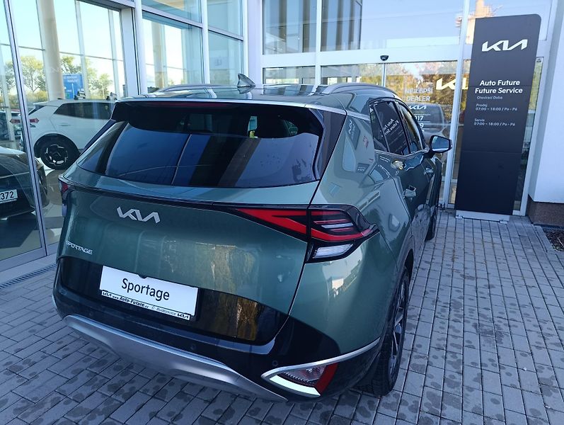 Kia Sportage (2022) 1.6 T-GDi 110Kw Top 4x4 ČR 1. - fotka 7 z 17