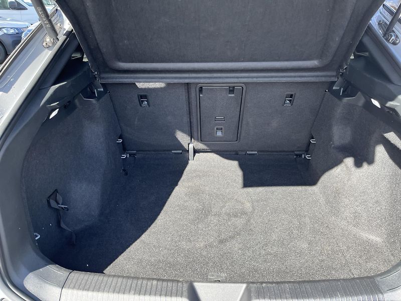 Volkswagen ID.5 (2023) PRO PERFORM 150 kW 77 kWh SoH: - fotka 21 z 24