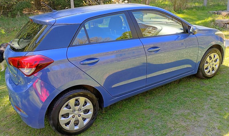 Hyundai i20 1.3 /55kW - fotka 14 z 14