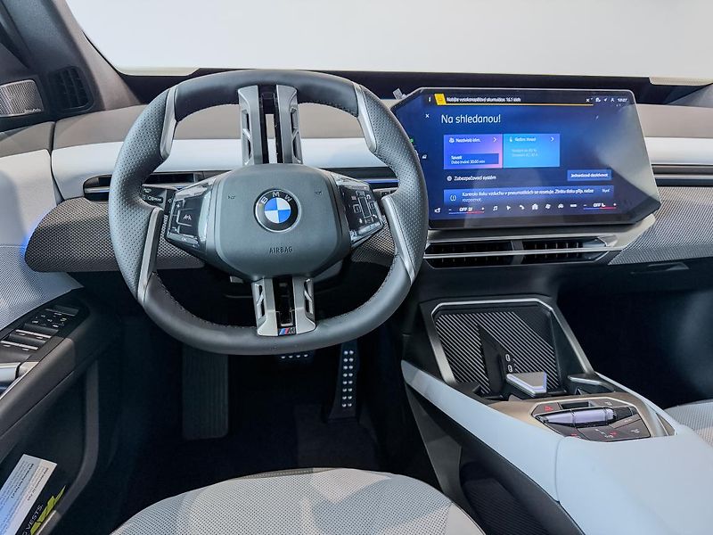 BMW iX3 50 xDrive - fotka 6 z 8