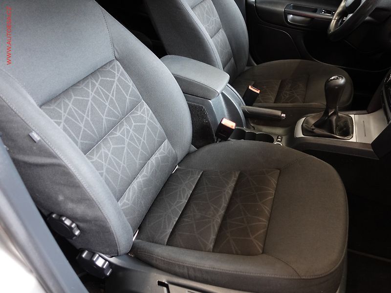 Škoda Octavia (2012) 1.4 TSI, Klima - fotka 11 z 22
