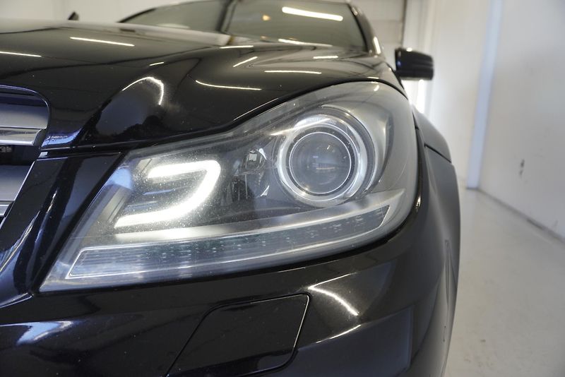 Mercedes-Benz Třídy C 250 2.2CDi 125 kW AUTOMAT - fotka 8 z 33