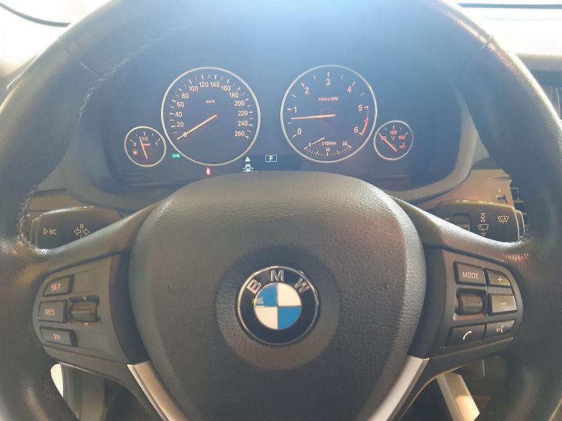 BMW X3 3.0d XDRIVE XENONY TAŽNÉ - fotka 11 z 25