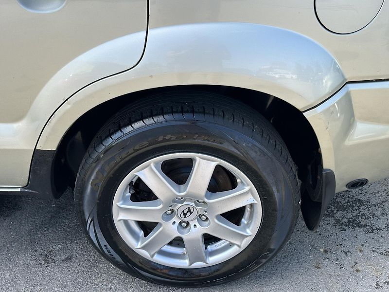 Hyundai Tucson (2007) 2.0/104kW + LPG *4x4 * ČR - fotka 36 z 36