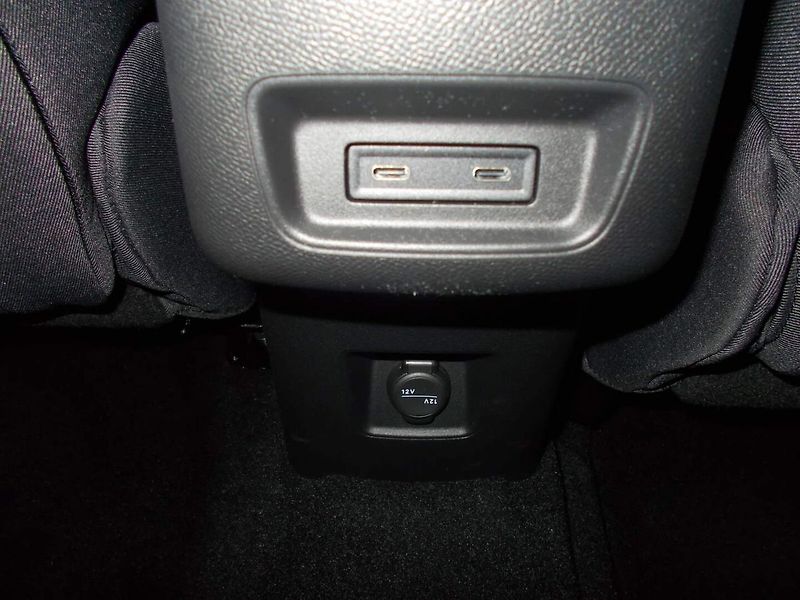 Opel Frontera (2026) Edition Hybrid 1.2 TURBO (81kW - fotka 22 z 29