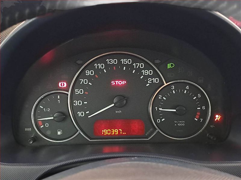 Peugeot 1007 (2005) 1.4 i, po STK, Klima - fotka 10 z 14