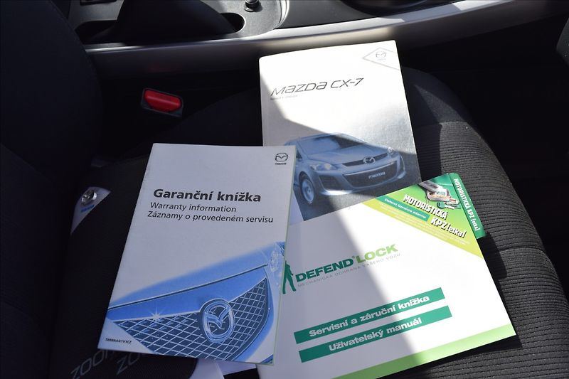 Mazda CX-7 2,2 CD 127KW VÝHŘEV KLIMA ALU - fotka 43 z 45