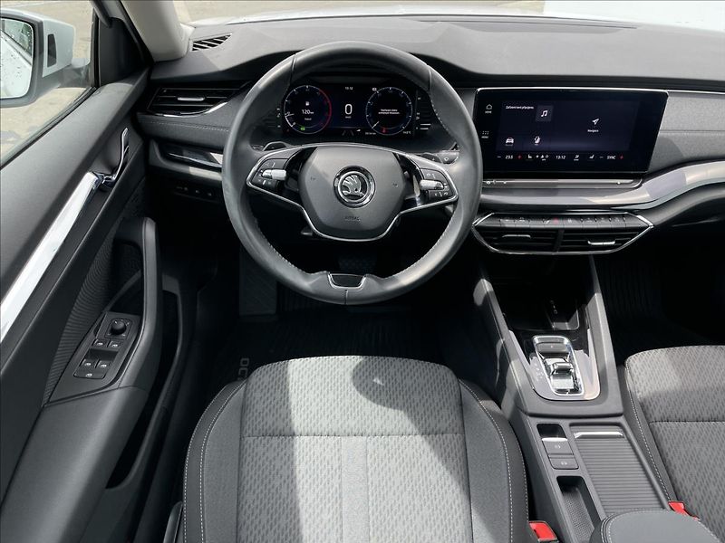 Škoda Octavia 2,0 TDI DSG Combi Style LED - fotka 7 z 24