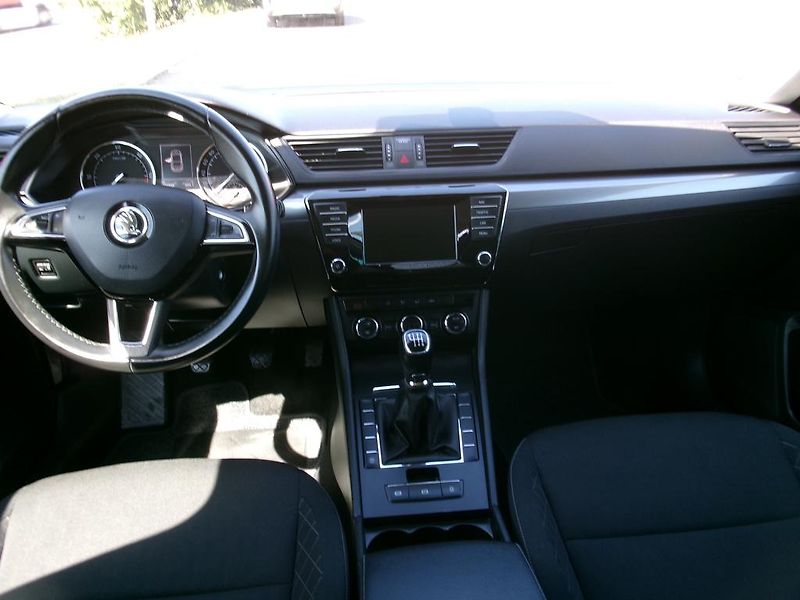 Škoda Superb (2016) 1.6 TDi 88kW - fotka 9 z 12