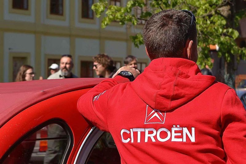 Jarní koulení - sraz automobilů a příznivců značky Citroën na zámku ve Svojšíně na Tachovsku.