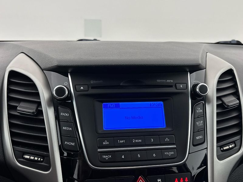 Hyundai i30 Hatchback - fotka 23 z 27