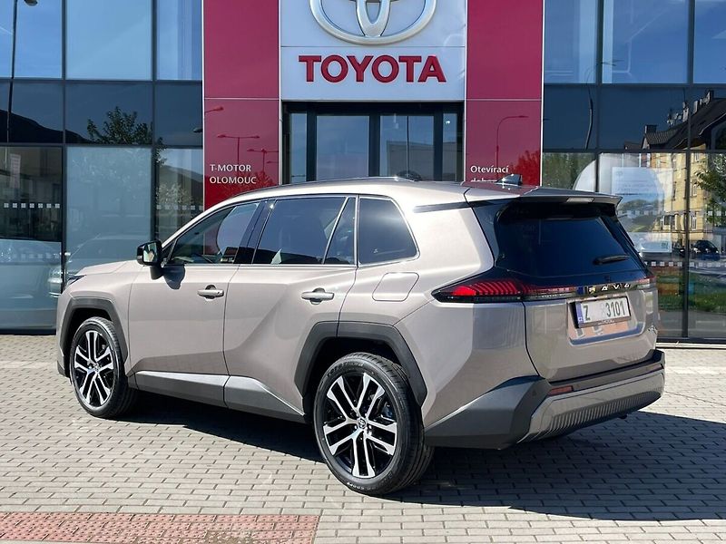 Toyota RAV4 4x4 PHEV Executive Na IČO - fotka 2 z 19