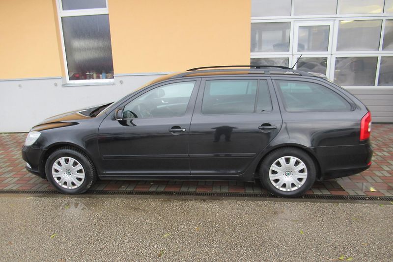 Škoda Octavia 2.0 TDI AUT. KLIMA  - fotka 3 z 14