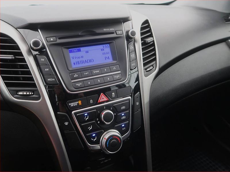 Hyundai i30 (2013) 1.6 GDI, Serv.kniha, Tempomat - fotka 12 z 18