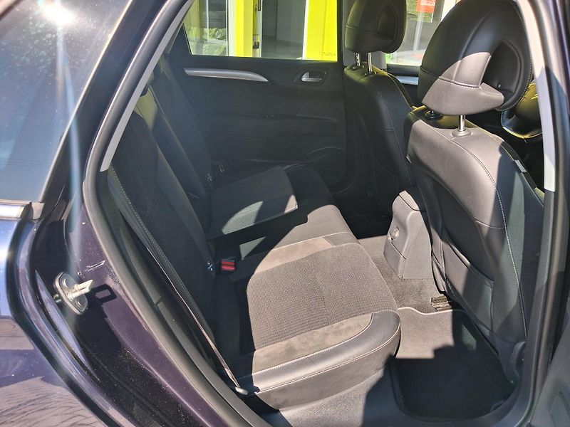 Citroën C4 (2016) 1,6HDi NAVI 2xKOLA MAX VÝBAVA  - fotka 18 z 43