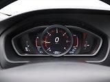 Volvo V40 1,6 D2 115 Summum - náhled 16