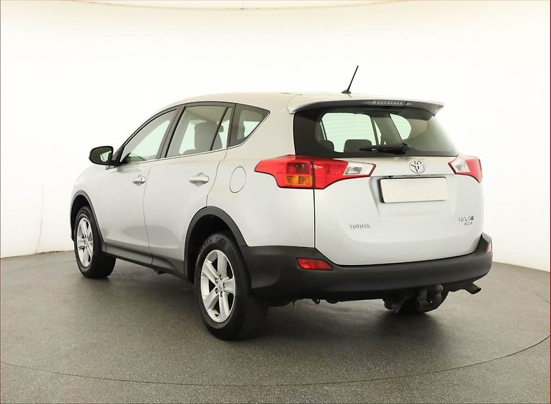 Toyota RAV4 (2014) 2.2 D-4D, 4X4, Automat - fotka 4 z 16