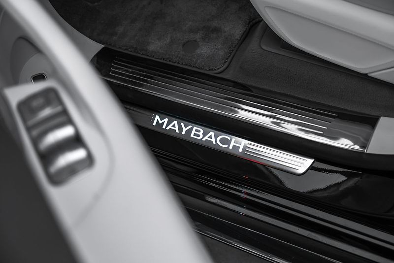 Mercedes-Benz GLS 4MATIC MAYBACH - fotka 24 z 27