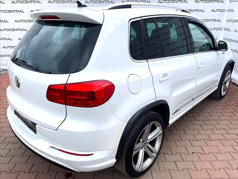 Volkswagen Tiguan 2,0 TDi,103kW,R-line,4x4,serv. - fotka 8 z 22