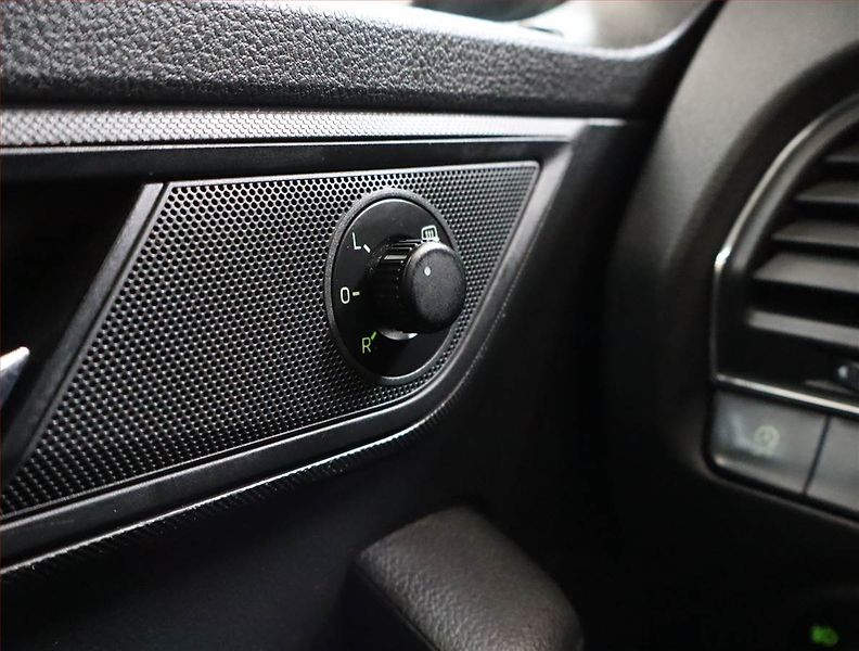 Škoda Fabia (2016) 1.2 TSI, Tempomat - fotka 17 z 19