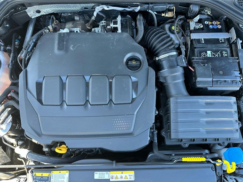 Volkswagen Golf (2025) People 2,0 TDI 7DSG - fotka 23 z 25