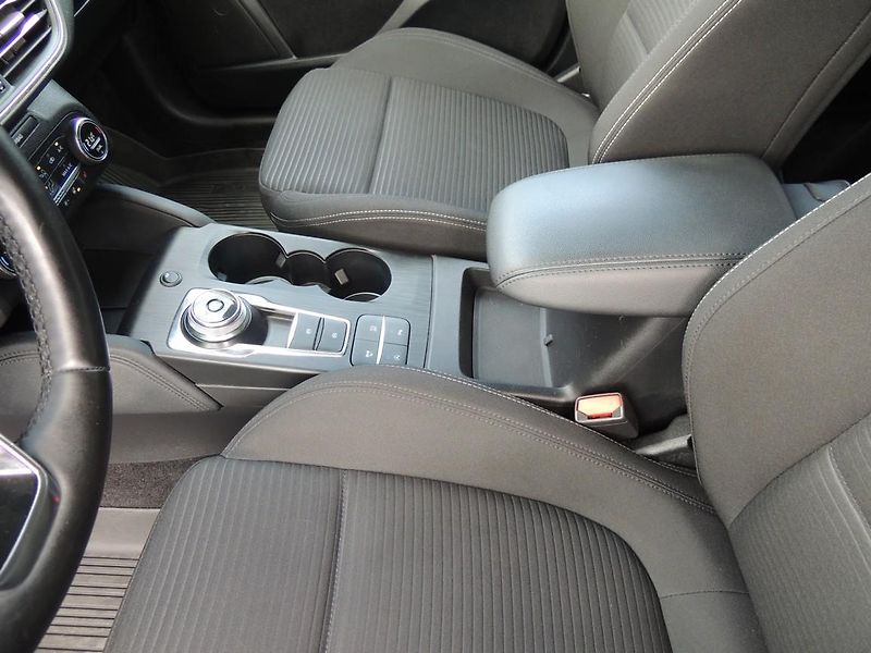 Ford Focus (2022) 1.5TDCi,88kw,Titanium,automat - fotka 40 z 62