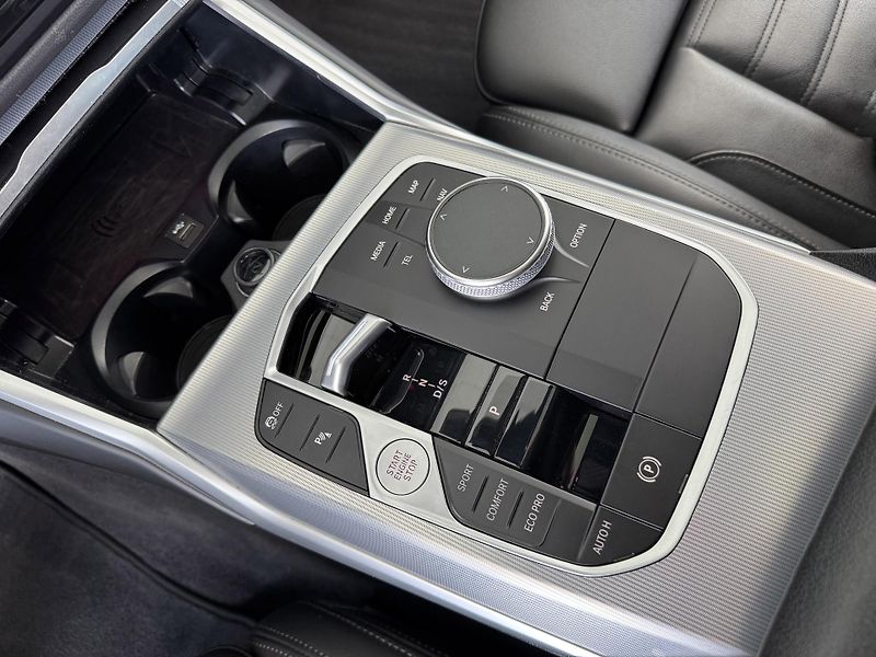 BMW Řada 3 M340d xDrive*Laser*Max.Výbava - fotka 27 z 42