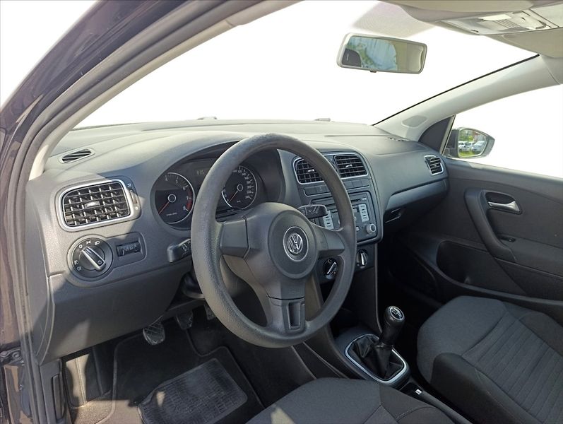 Volkswagen Polo 1,2 i Klimatizace - fotka 13 z 31